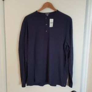 Vince Henley sweater size XL